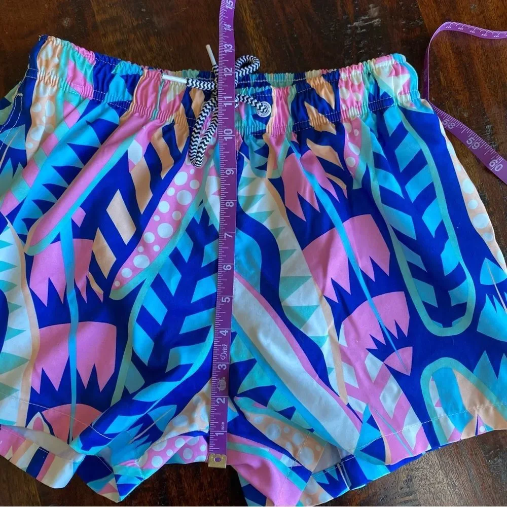 Boardies Swimwear Men's size small Swim Shorts Trunks Resort Vacation Colorful